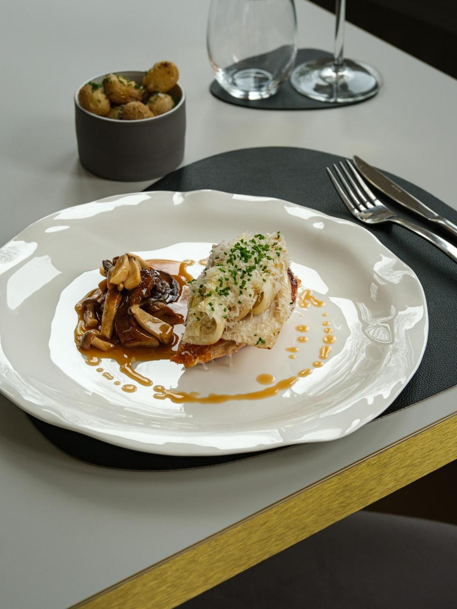 Hotel-Restaurant Beim Schlass Wiltz Экстерьер фото